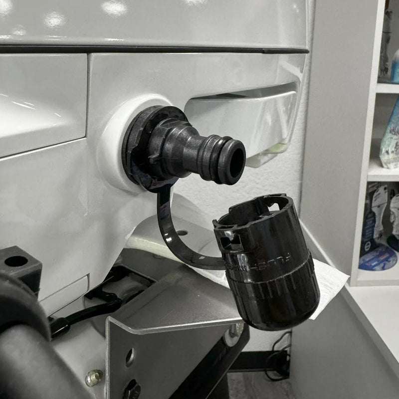 Load image into Gallery viewer, Flushmaster Flush Port Quick Connect fSuzuki Outboards SMFMQCS
