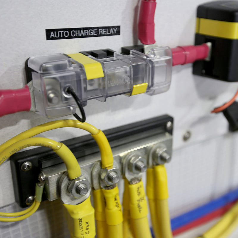 Load image into Gallery viewer, Blue Sea 7720 MIDIAMI Safety Fuse Block 7720
